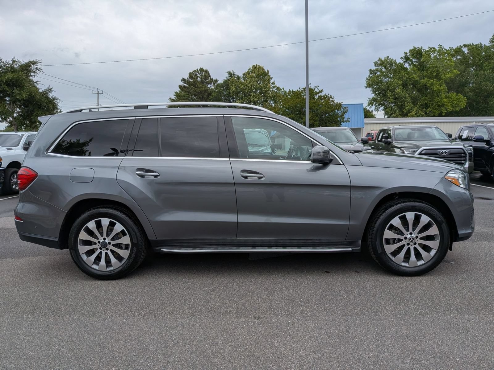 Used 2019 Mercedes-Benz GLS 450 4MATIC w/ Premium 1 Package image 2