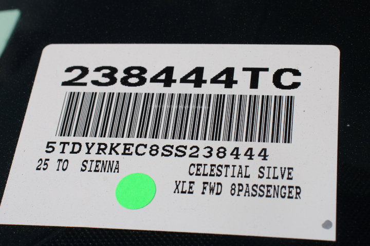 Certified 2025 Toyota Sienna XLE image 30