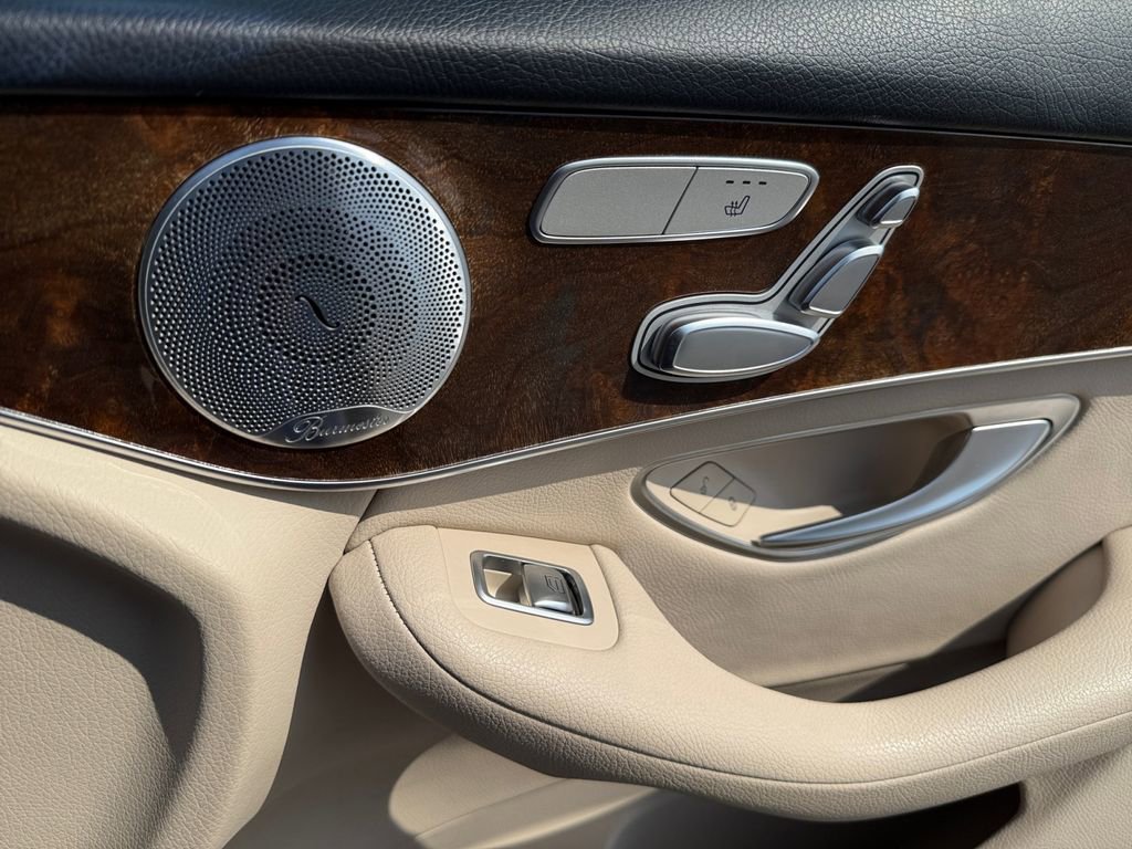 Used 2018 Mercedes-Benz GLC 300 4MATIC image 32