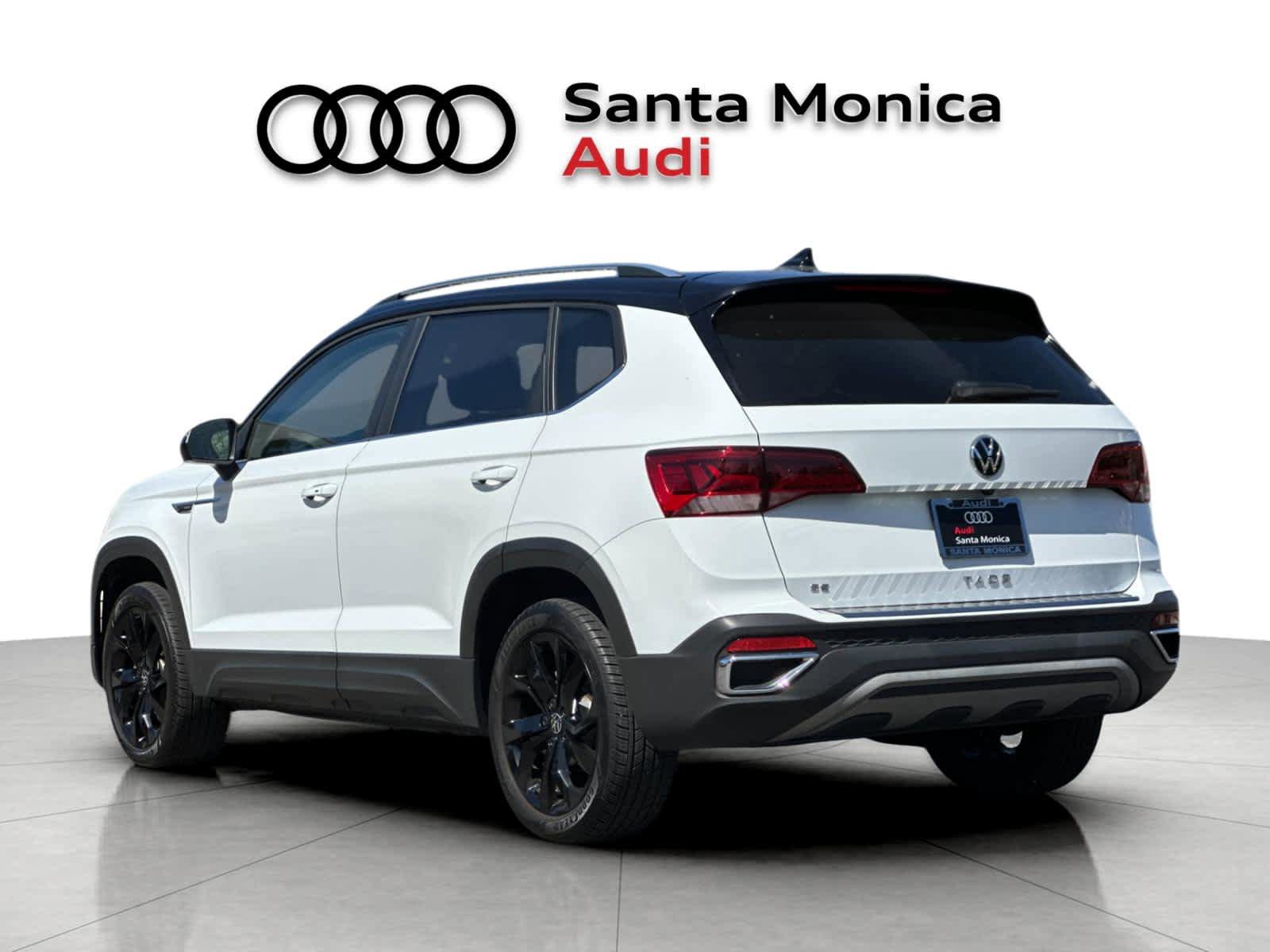 Used 2023 Volkswagen Taos SE w/ Panoramic Sunroof Package FWD image 6