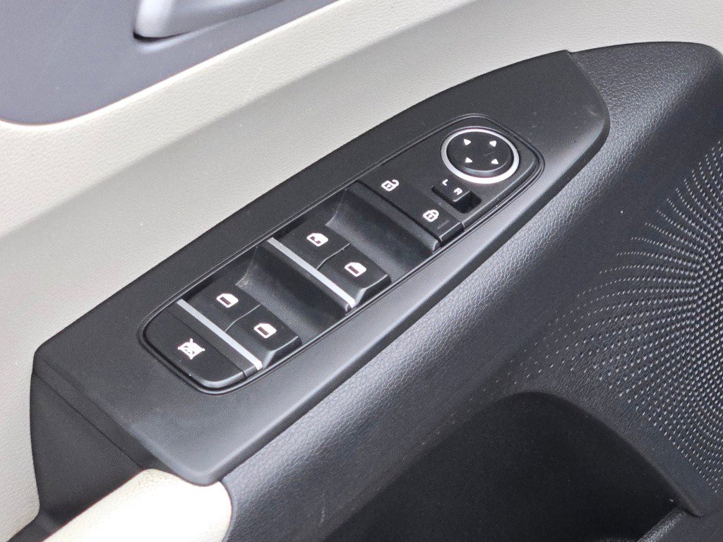 Used 2023 Kia Forte LXS image 18