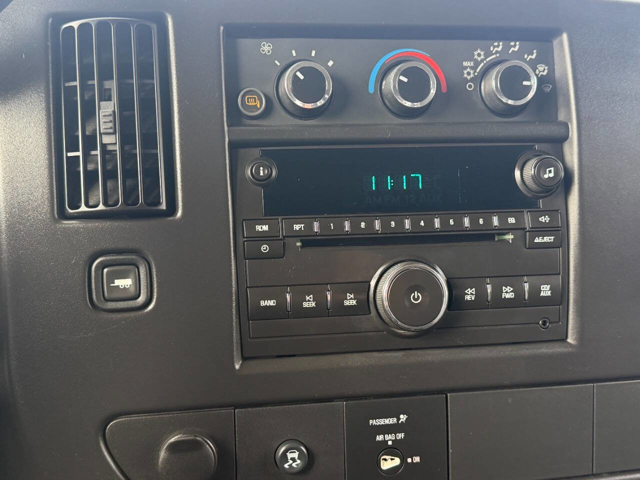 Used 2010 GMC Savana 2500 LS w/ Power Package image 35