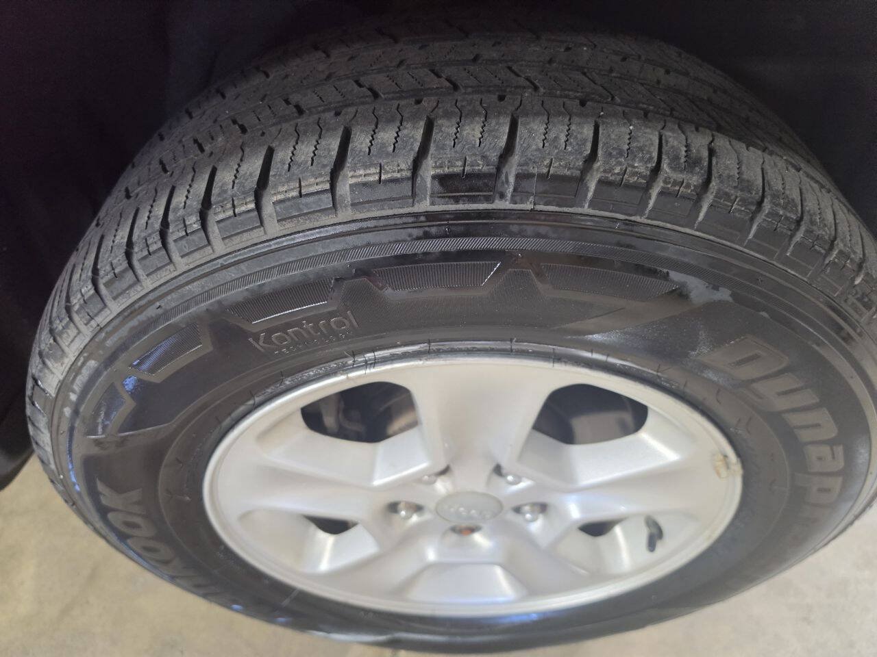 Used 2014 Jeep Grand Cherokee Laredo AWD/4WD image 11