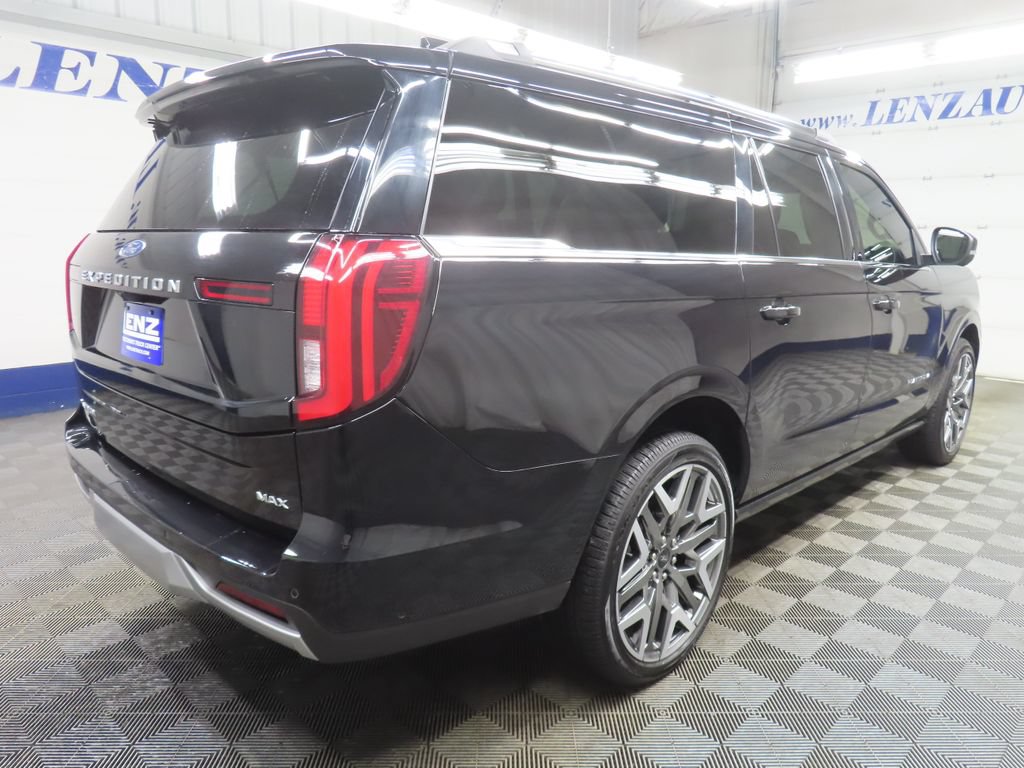Used 2025 Ford Expedition Max Platinum w/ Platinum Ultimate Package AWD/4WD image 5