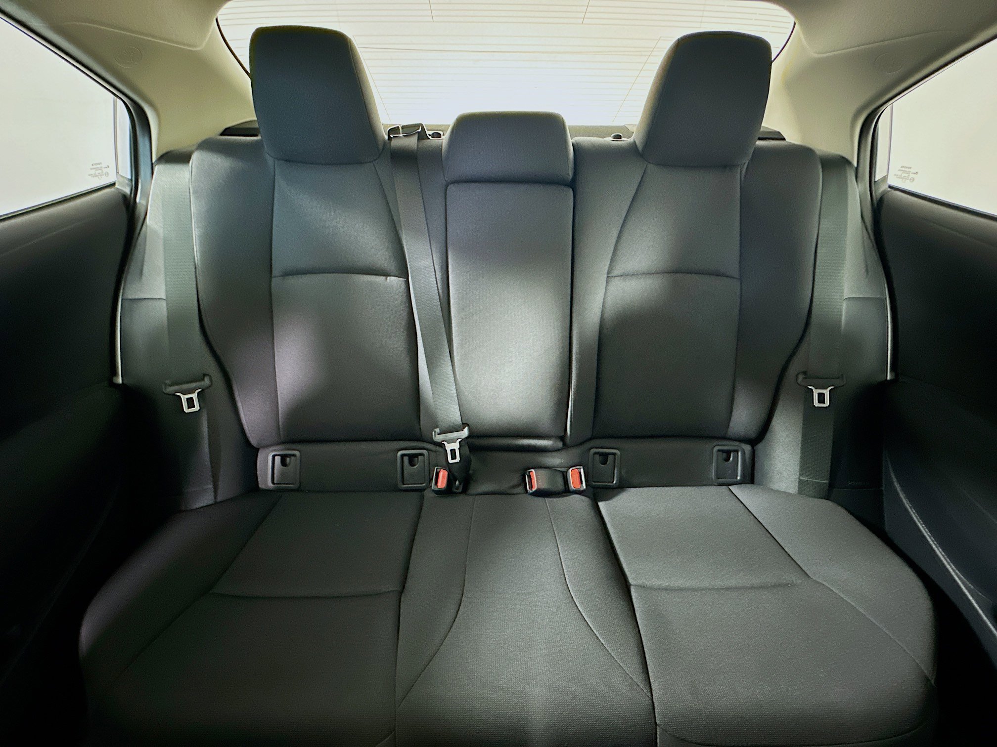 Used 2025 Toyota Corolla LE FWD image 29