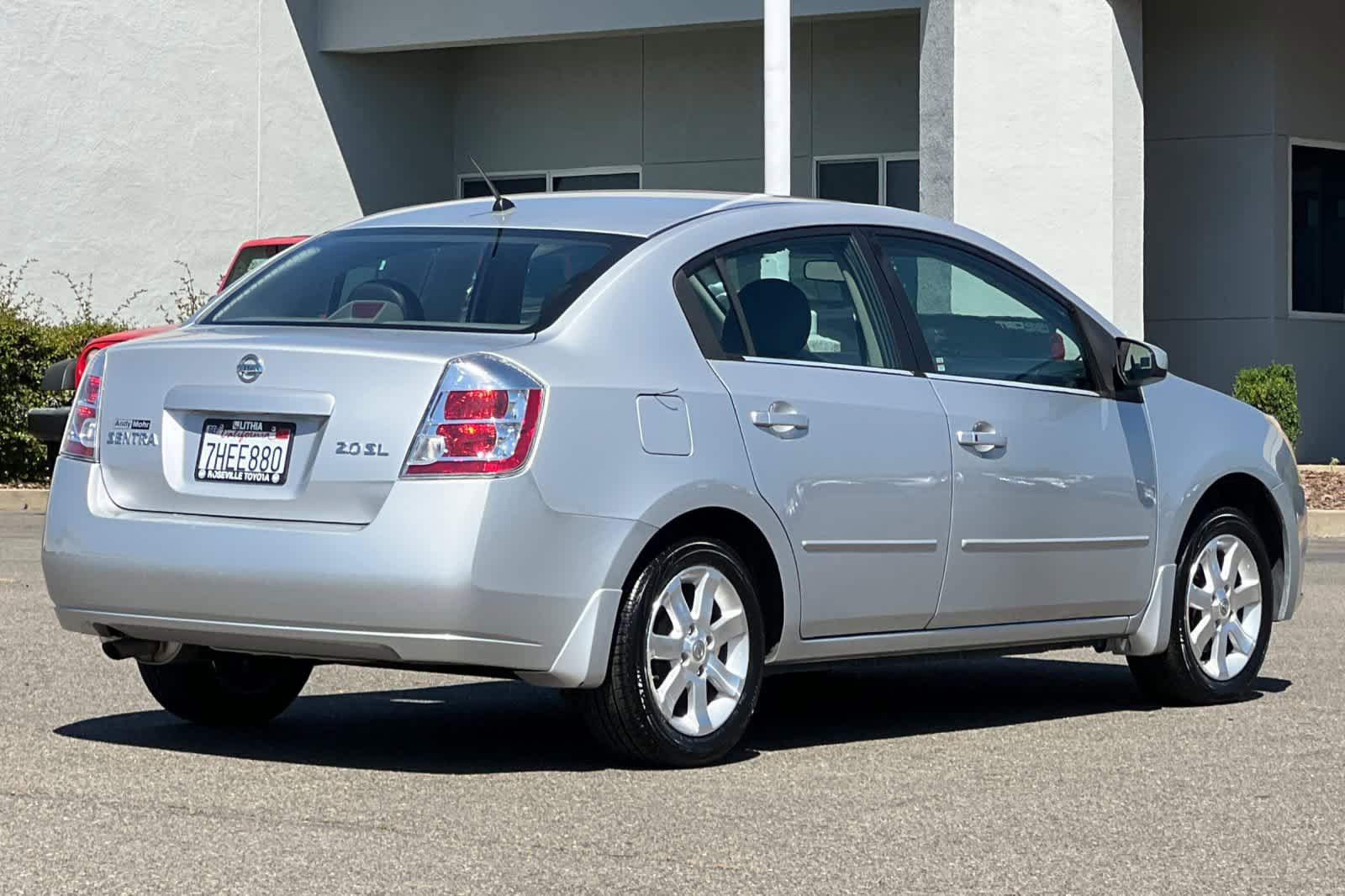 Used 2007 Nissan Sentra 2.0 SL w/ Sunroof Pkg FWD image 2