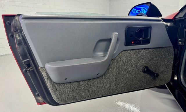 Used 1988 Pontiac Fiero image 28