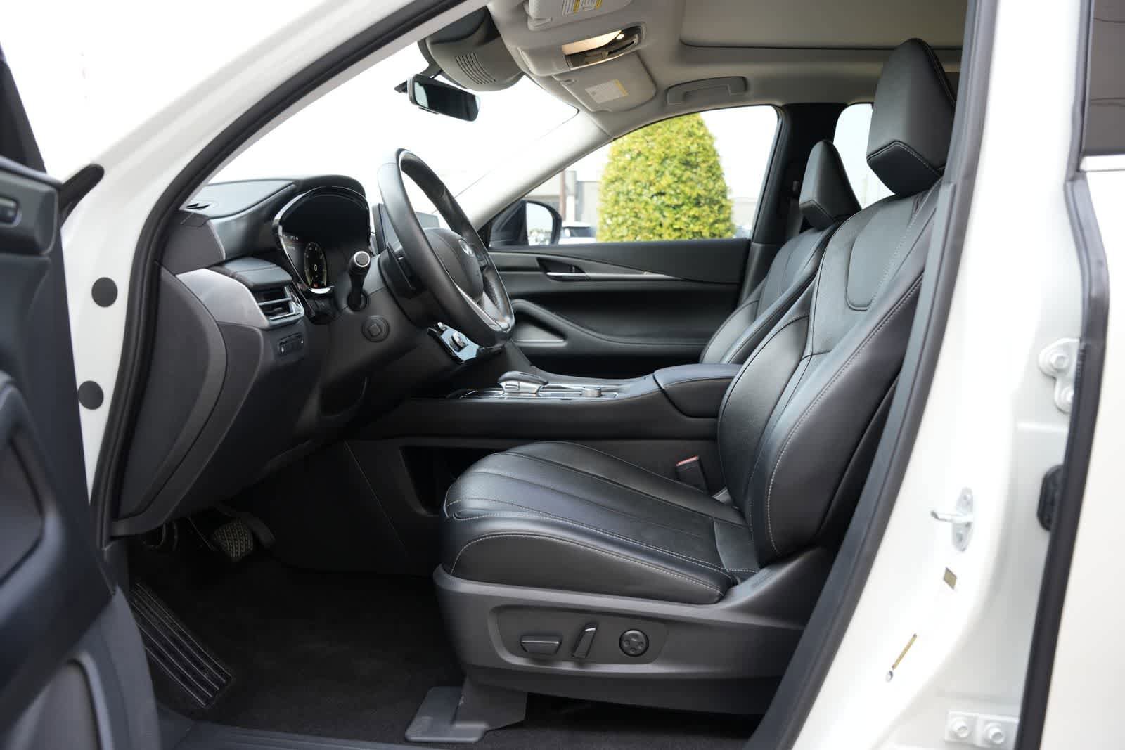 Certified 2023 INFINITI QX60 Luxe w/ Cargo Package FWD image 17