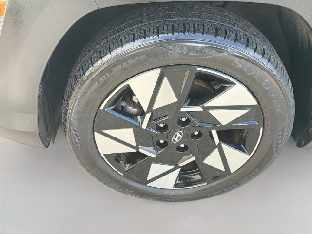 Certified 2024 Hyundai Kona SEL FWD image 31