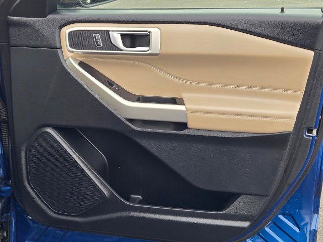Certified 2023 Ford Explorer XLT w/ Equipment Group 202A AWD/4WD image 6