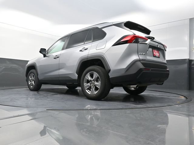 Used 2025 Toyota RAV4 XLE image 31