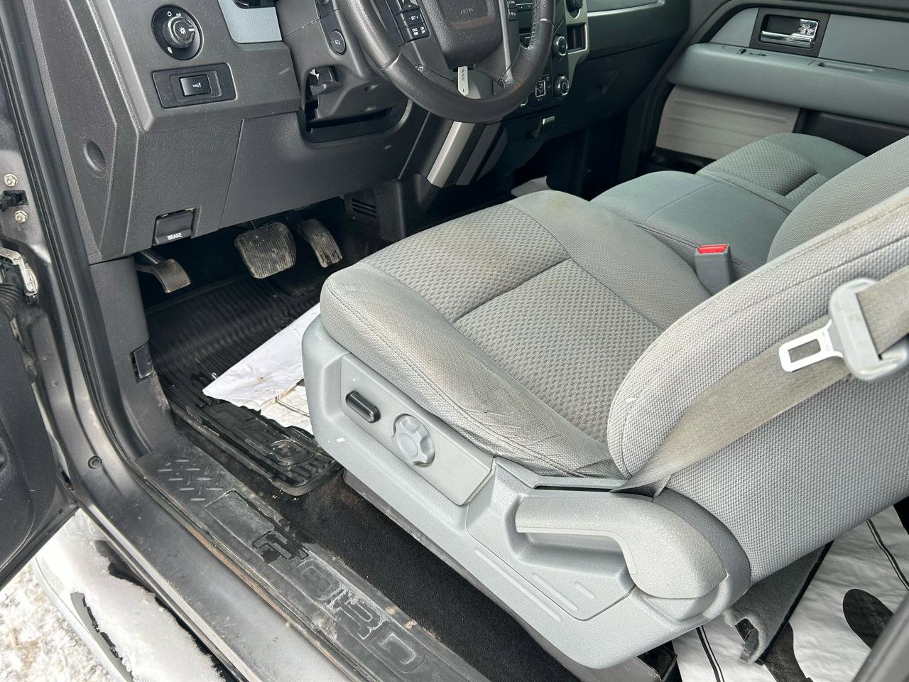 Used 2014 Ford F150 XLT w/ Equipment Group 302A Luxury image 10