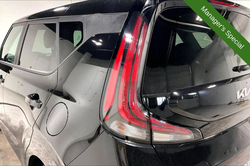 Used 2025 Kia Soul LX w/ LX Technology Package FWD image 37