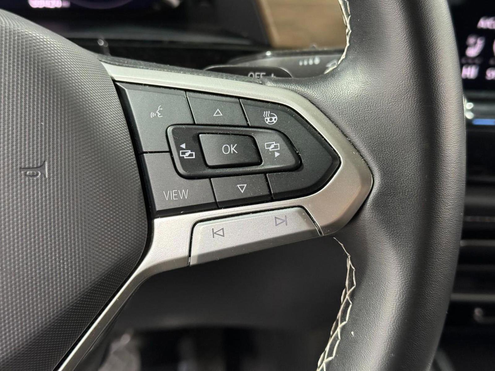 Used 2024 Volkswagen Atlas SE image 33