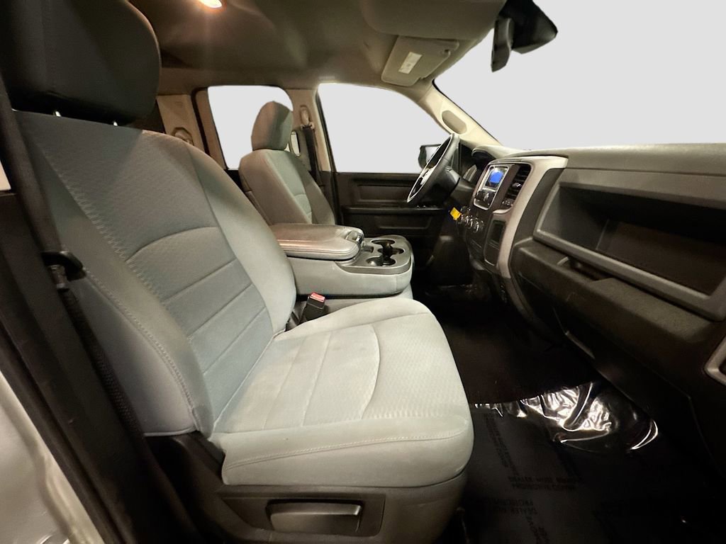 Used 2019 RAM 1500 Express AWD/4WD image 29