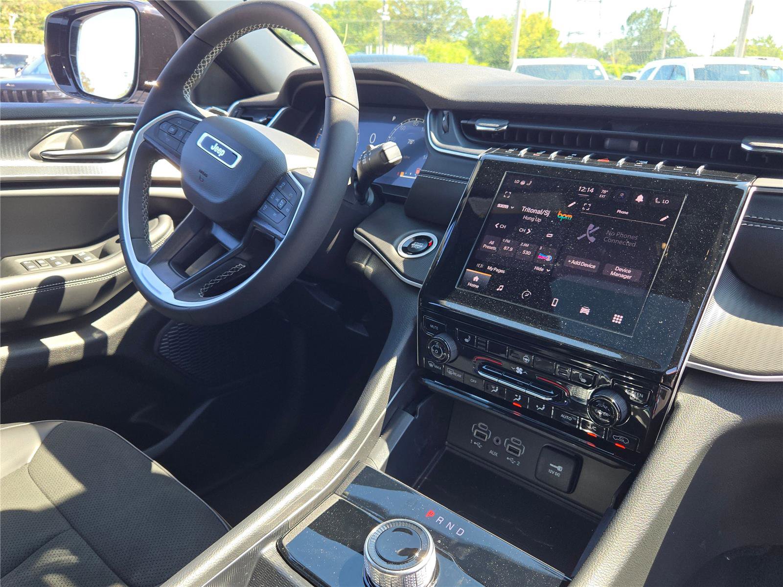 New 2025 Jeep Grand Cherokee Altitude image 8