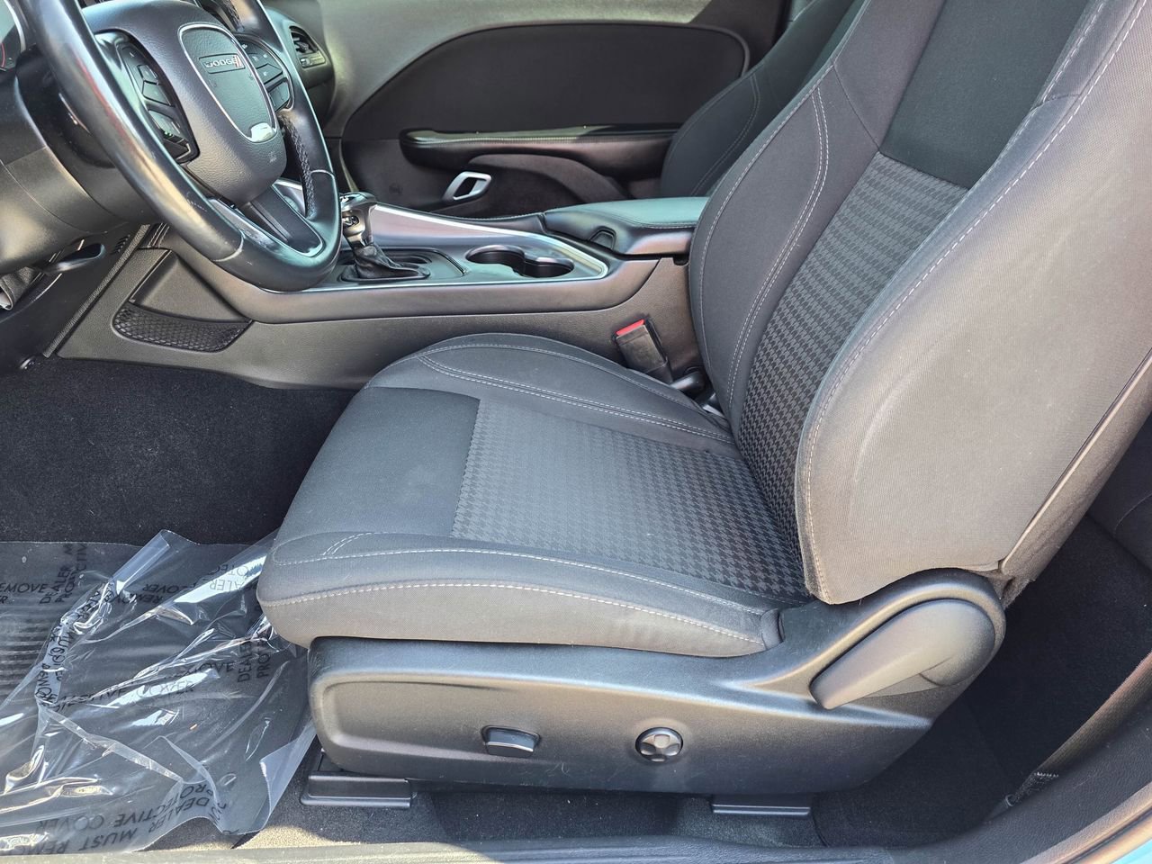 Used 2019 Dodge Challenger SXT image 14