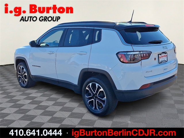 Used 2024 Jeep Compass Limited image 4