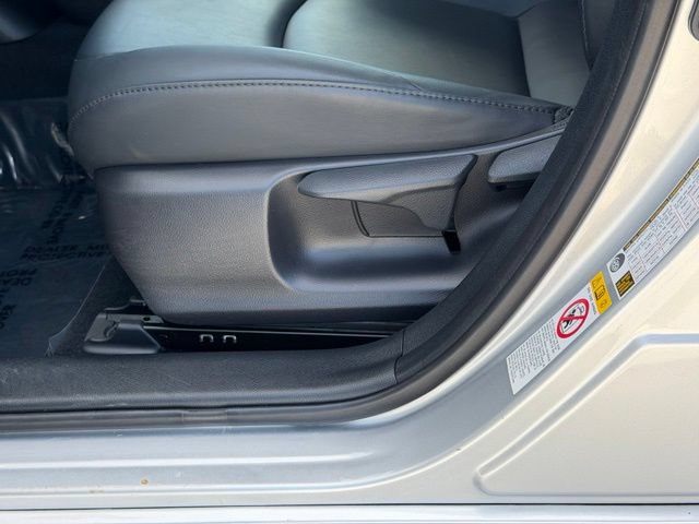 Certified 2022 Toyota Prius AWD image 23