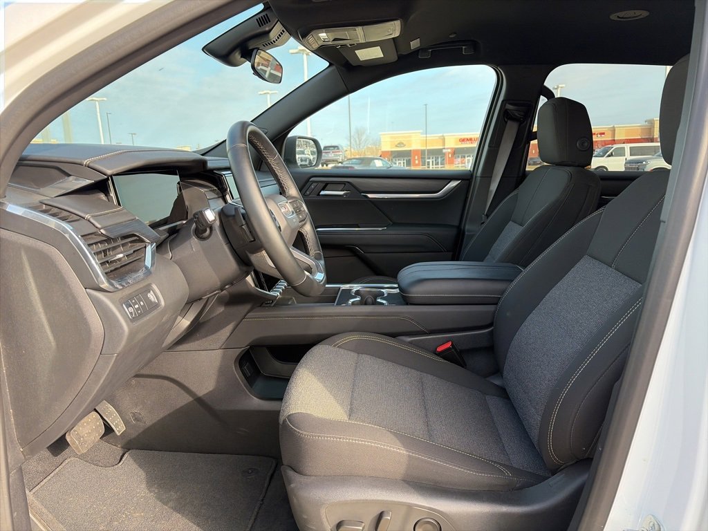 Used 2025 GMC Acadia Elevation image 14