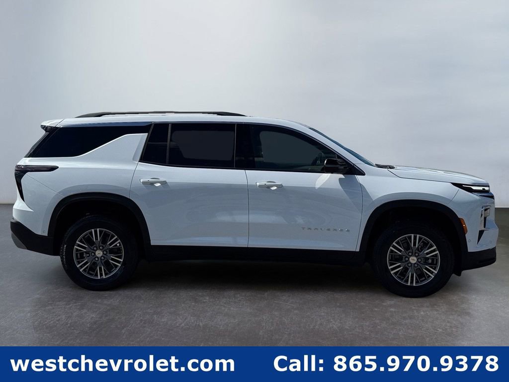 New 2026 Chevrolet Traverse LT w/ Enhanced Driving Package image 2