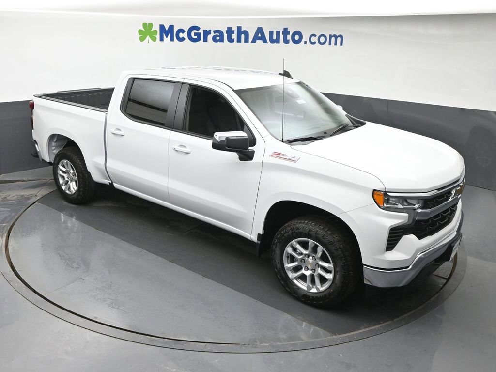 New 2026 Chevrolet Silverado 1500 LT w/ Z71 Off-Road Package AWD/4WD image 3