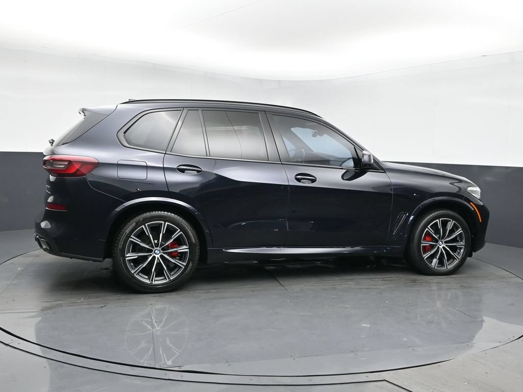 Used 2023 BMW X5 xDrive40i w/ M Sport Package AWD/4WD image 3