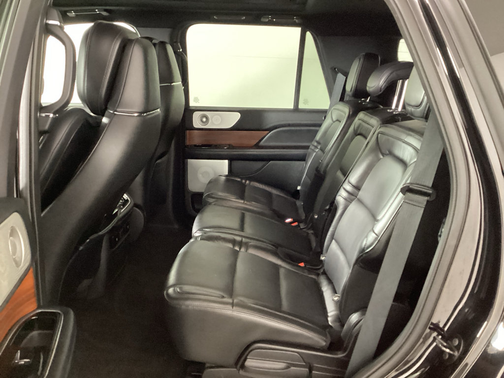Used 2019 Lincoln Navigator Reserve w/ Cargo Package AWD/4WD image 13