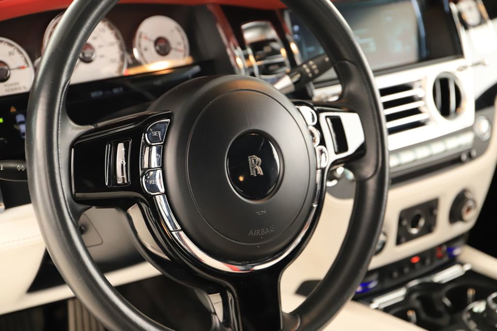 Used 2020 Rolls-Royce Wraith image 16