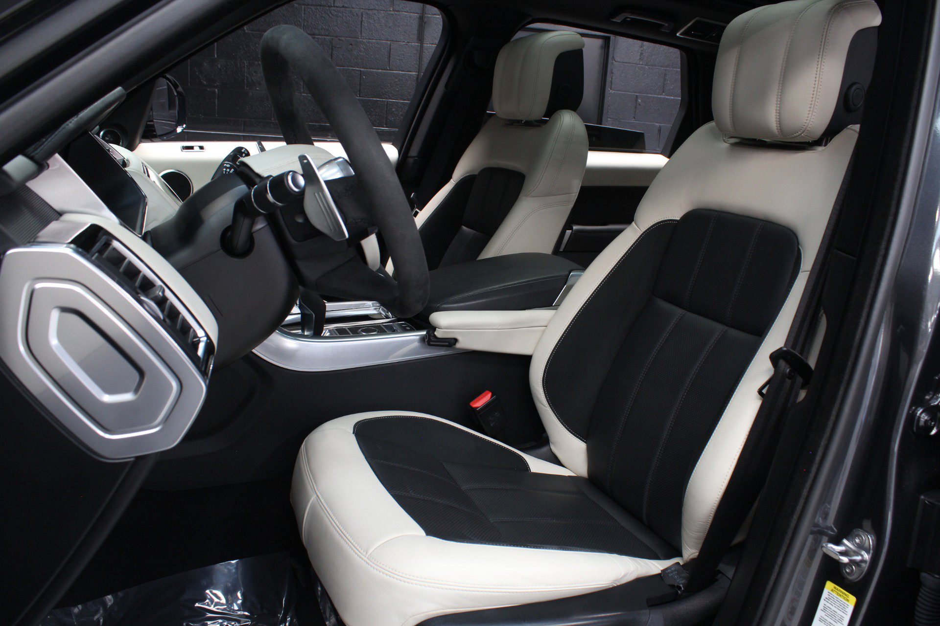 Used 2022 Land Rover Range Rover Sport HST AWD/4WD image 34
