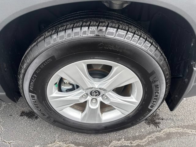 Used 2025 Toyota Grand Highlander FWD image 11