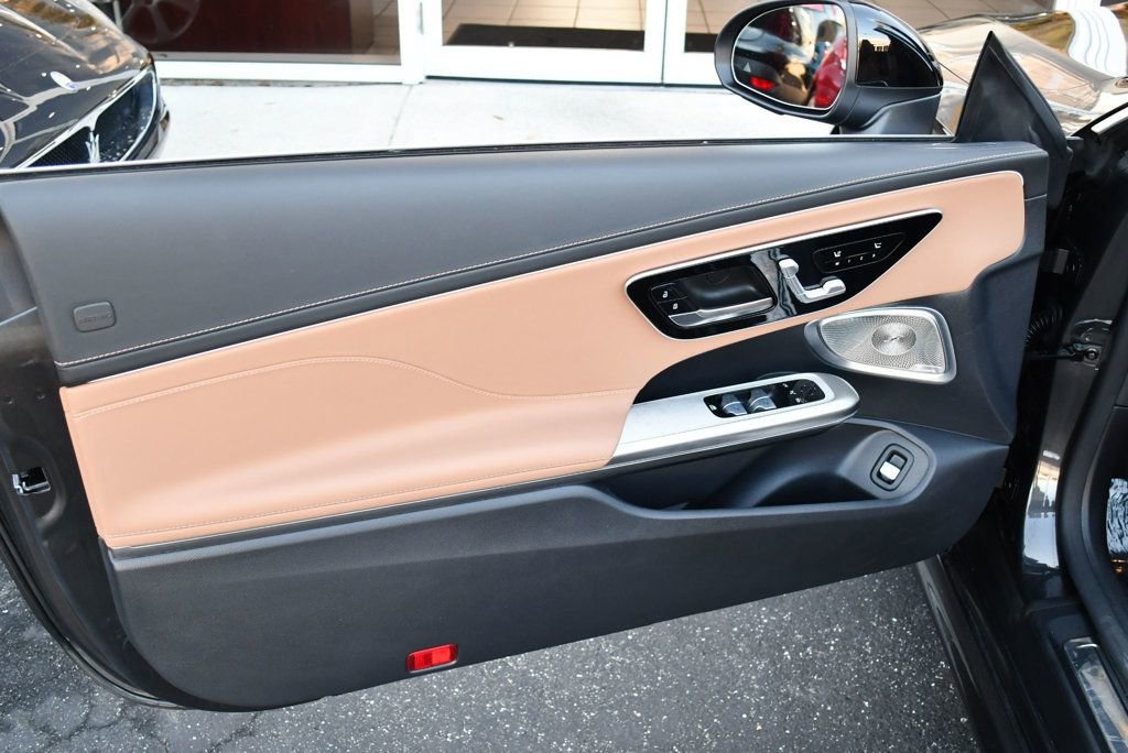 Used 2024 Mercedes-Benz CLE 450 4MATIC Cabriolet image 11