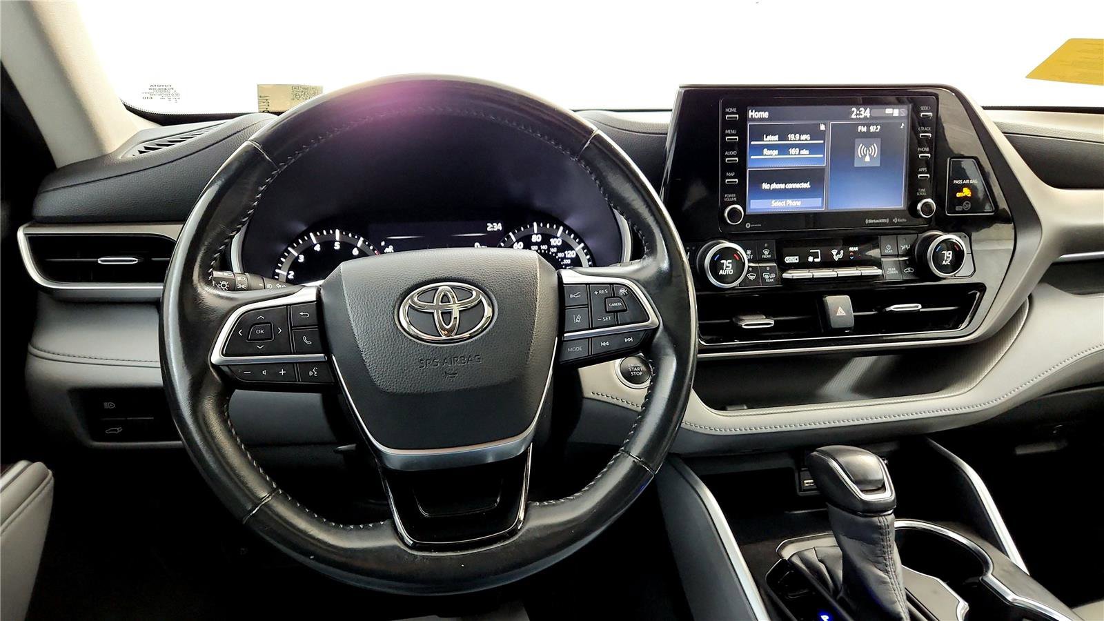 Certified 2020 Toyota Highlander XLE image 41