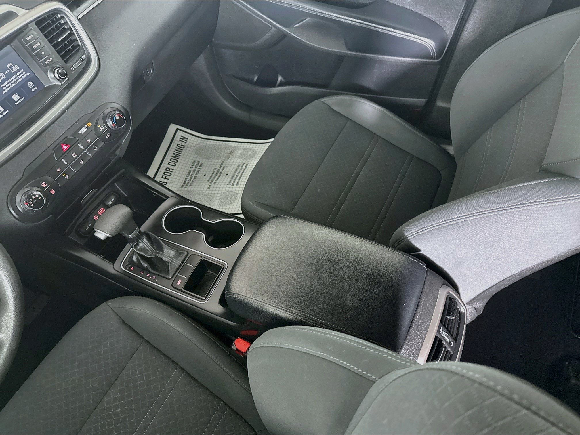 Used 2020 Kia Sorento LX FWD image 26