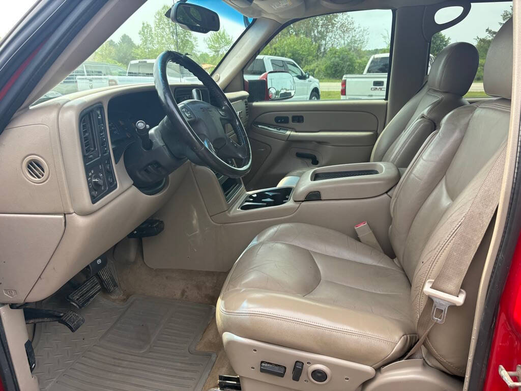 Used 2005 GMC Sierra 3500 SLT w/ Heavy-Duty Power Package AWD/4WD image 13