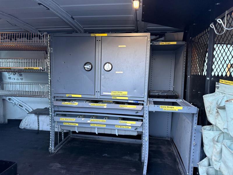 Used 2011 Chevrolet Express 2500 image 15