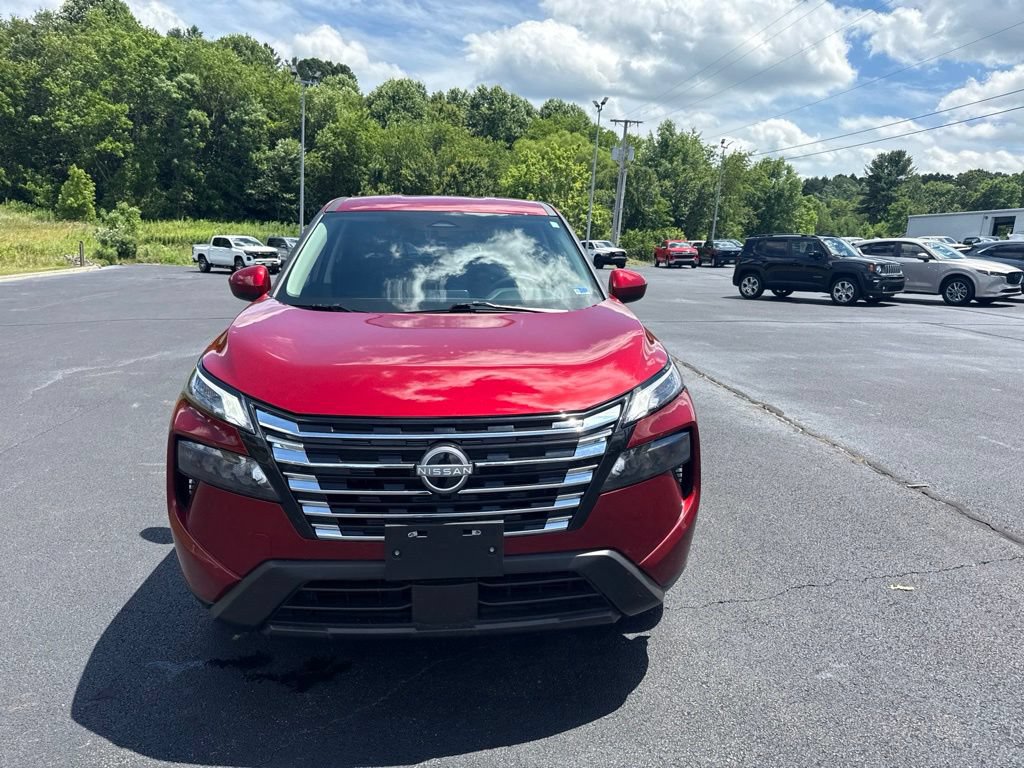 Used 2026 Nissan Rogue SV AWD/4WD image 3