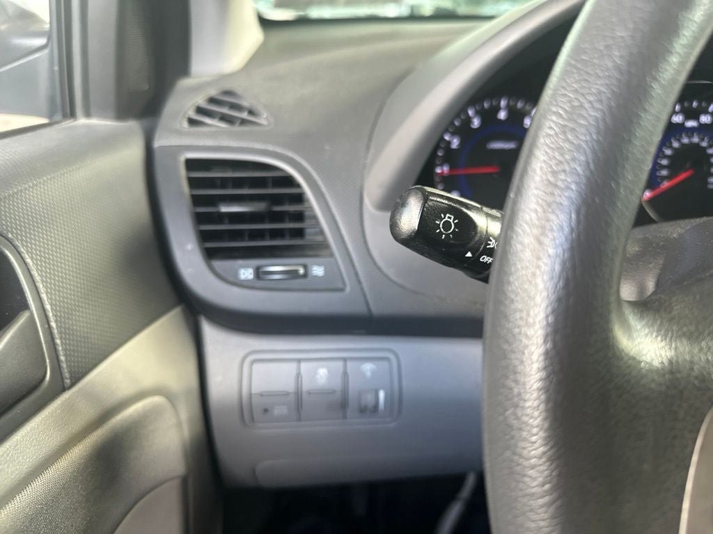 Used 2015 Hyundai Accent GS FWD image 17