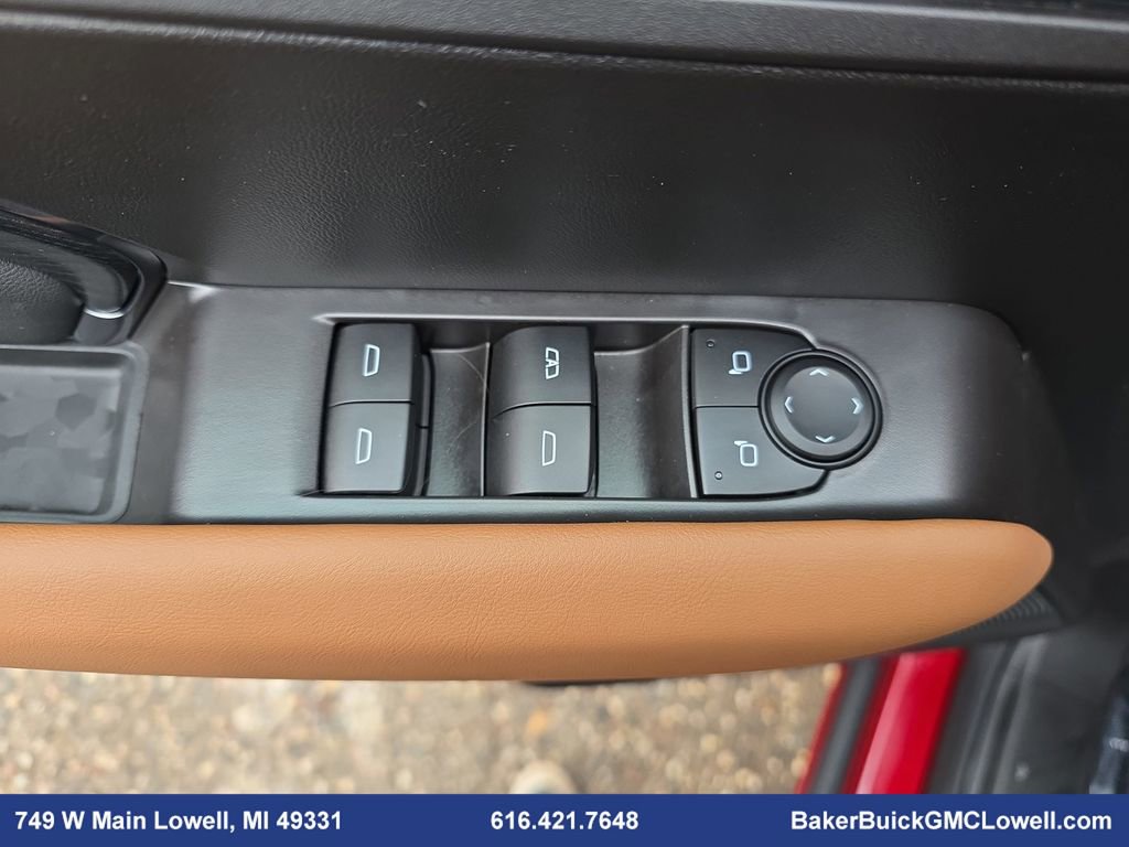 Used 2025 GMC Canyon AT4 w/ Nightfall Edition image 27