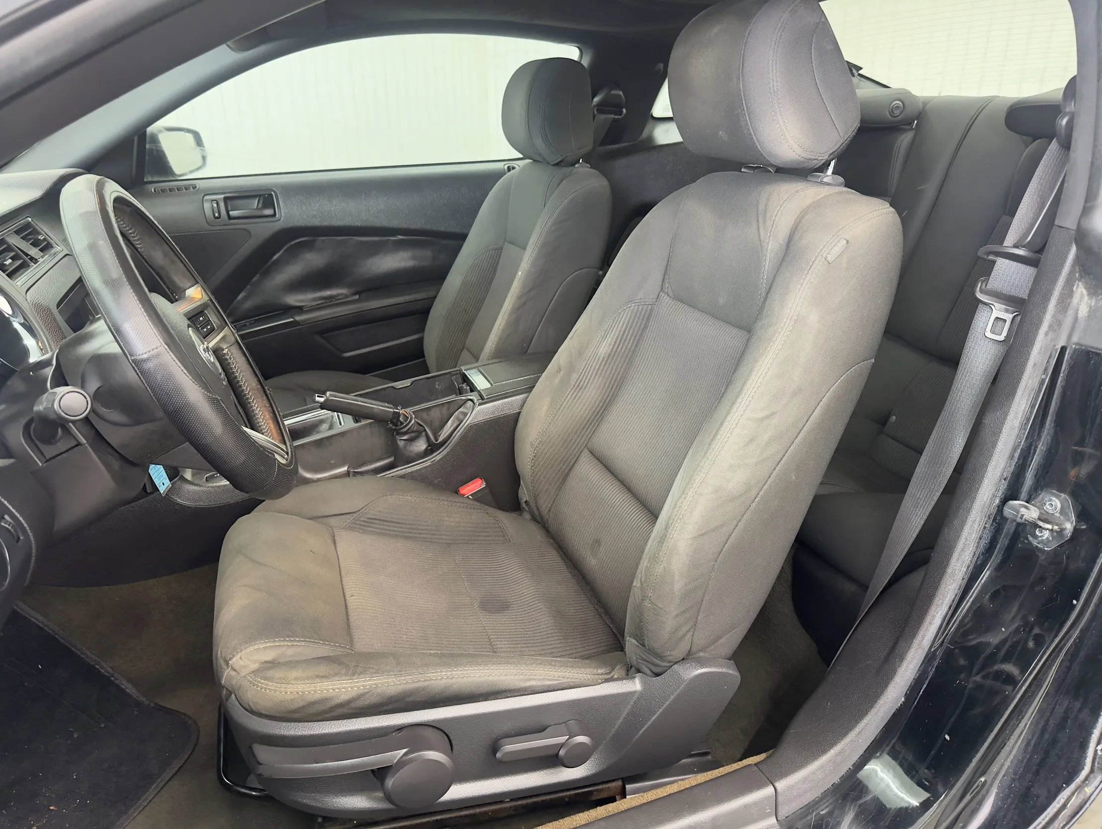 Used 2013 Ford Mustang Coupe image 9