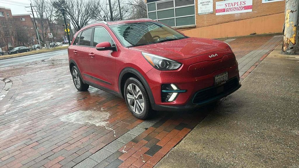 Used 2022 Kia Niro EX Premium w/ Cold Weather Package image 1