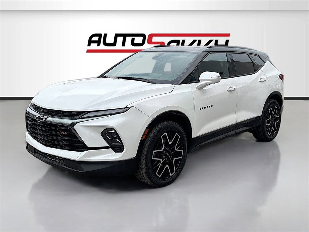 Used 2023 Chevrolet Blazer RS w/ Driver Confidence II Package image 3