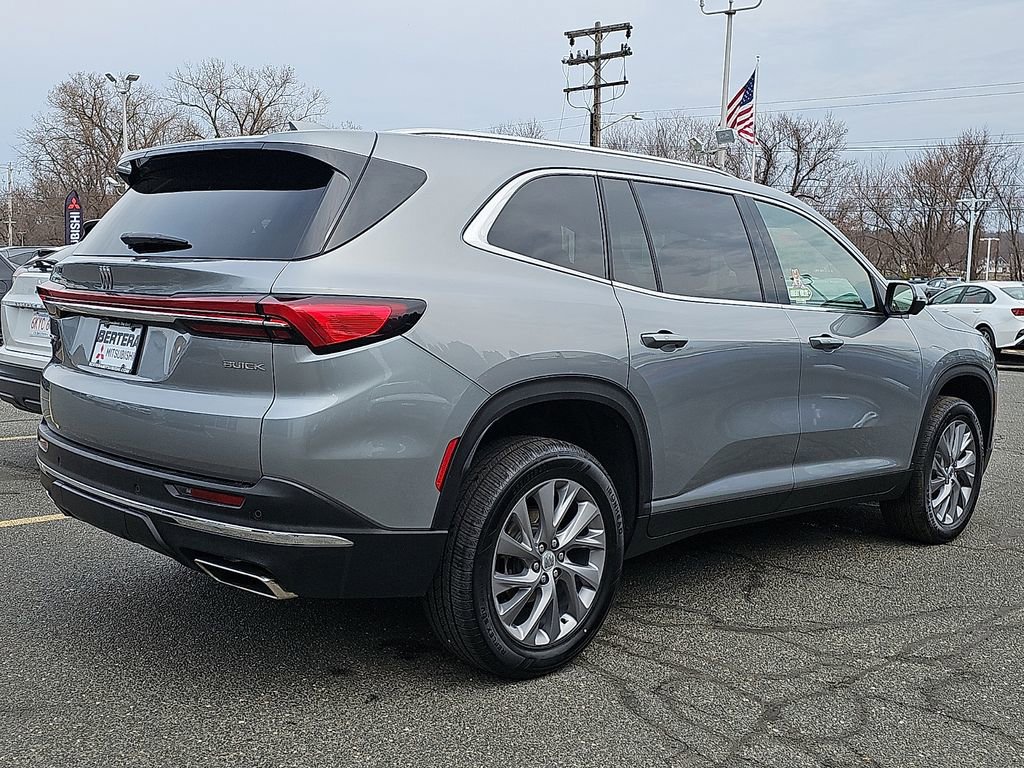Used 2025 Buick Enclave Preferred image 6