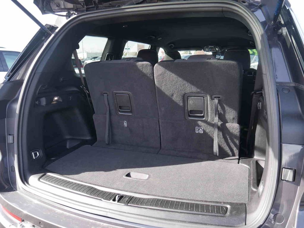 Certified 2024 Jeep Grand Cherokee L Laredo image 9