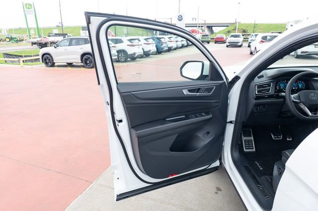 New 2026 Volkswagen Atlas Cross Sport SEL Premium R-Line AWD/4WD image 13