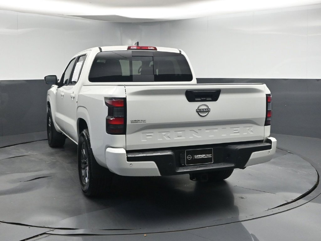 Used 2025 Nissan Frontier SV w/ SV Convenience Package RWD image 4