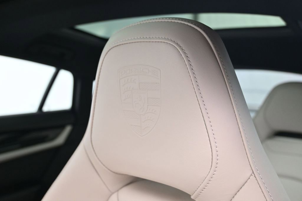 Certified 2026 Porsche Panamera 4 AWD/4WD image 17