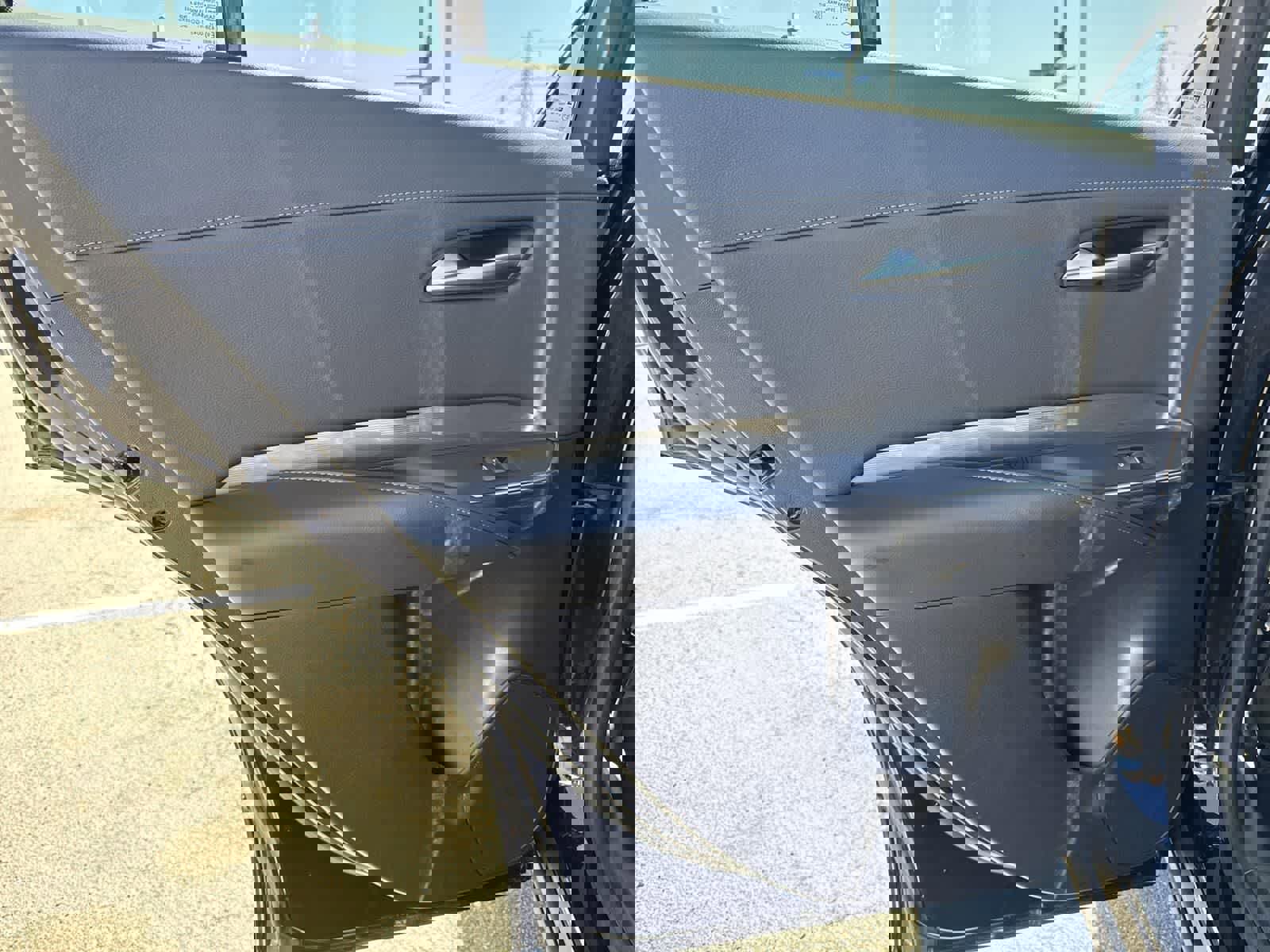 Used 2024 Cadillac XT4 Premium Luxury image 24