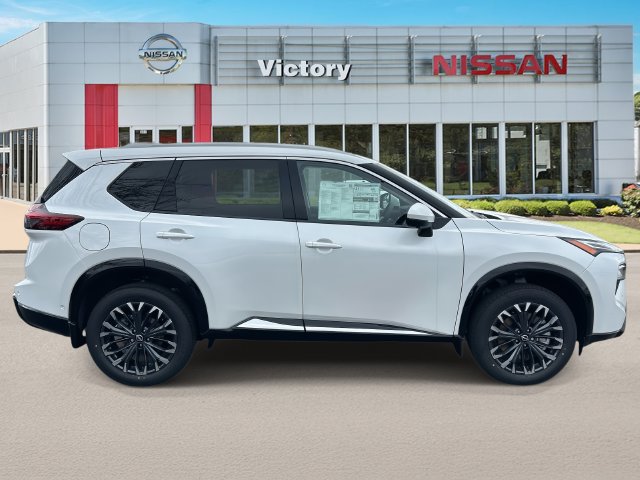 New 2026 Nissan Rogue Platinum w/ Tech Package AWD/4WD image 2