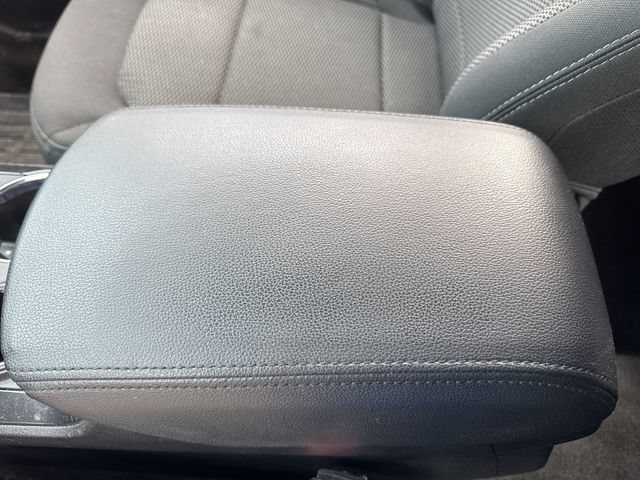 Used 2018 Ford Explorer XLT w/ Equipment Group 201A FWD image 21